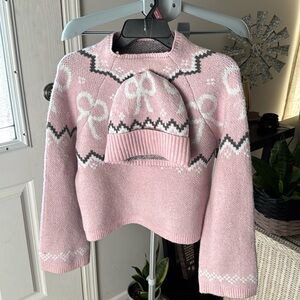 Women’s sweater with‎ matching toboggan size S